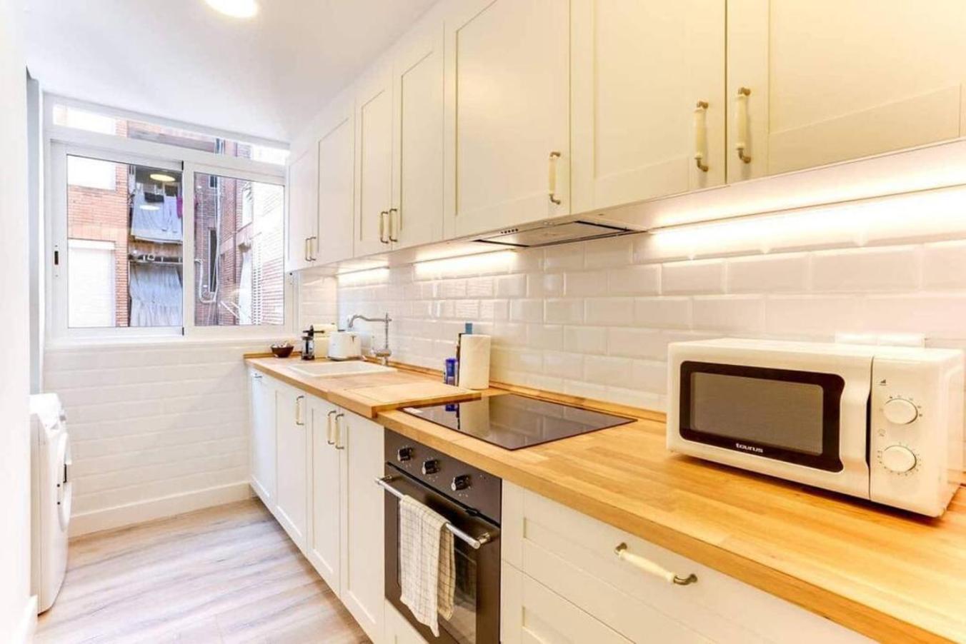 Apartment Bright 2bdr In Trendy Gracia Barcelona